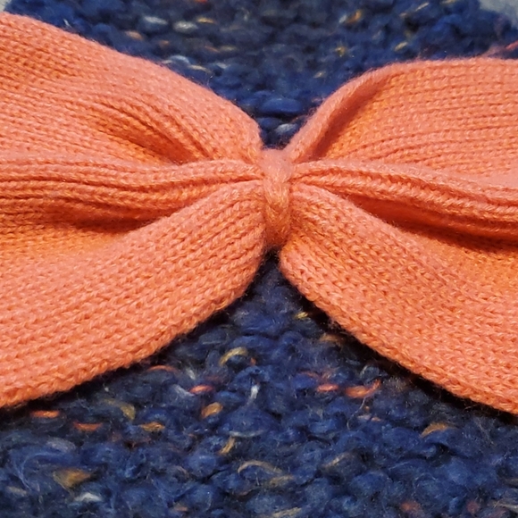 Bow pompom hat - Picture 4 of 5